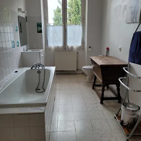 Domaine De Poulharies -blanquette * Carcassonne